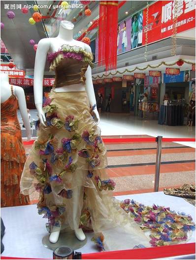 服裝行業(yè):中國紡織品服裝出口將呈現(xiàn)前高后低走勢 服裝行業(yè):中國紡織品服裝出口將呈現(xiàn)前高后低走勢