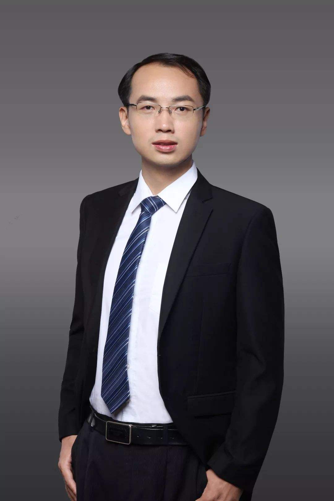 中國(guó)宏觀經(jīng)濟(jì)形勢(shì)、政策與金融業(yè)發(fā)展專題